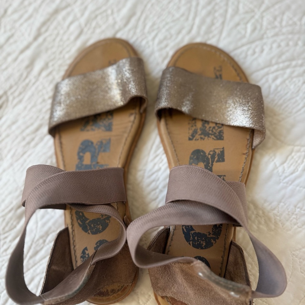 Sorel Ella III Metallic Sandals